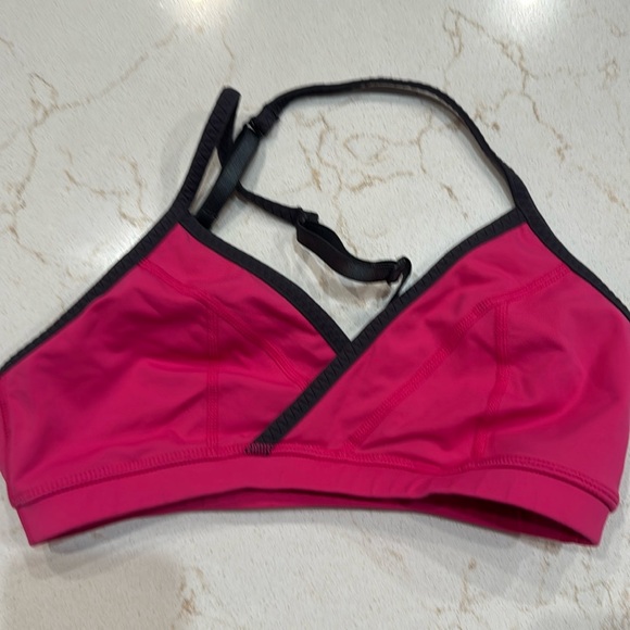 Lululemon dark pink rehearsal sports bra Sz 4 - Picture 1 of 2